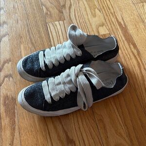 Pedro Garcia EU 37 US 6.5 Black and White suede Glitter Sneakers good condition